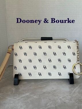Dooney & Bourke “Gretta” Navy, Blue Wristlet